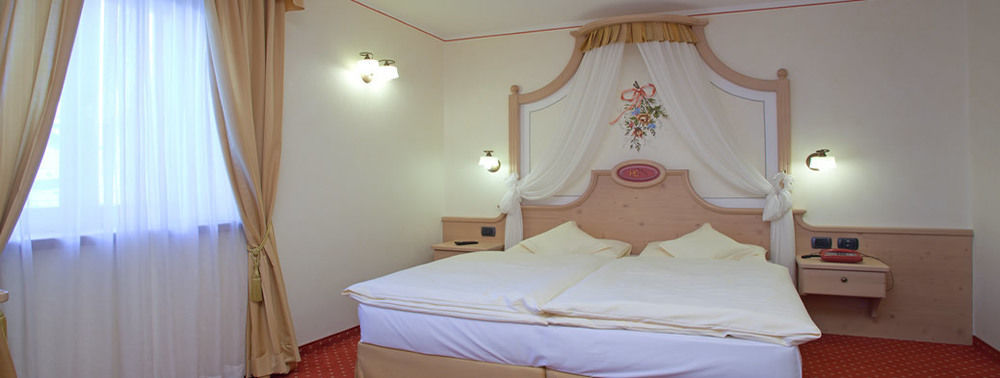 Hotel Ristorante Cassana 리비뇨 외부 사진