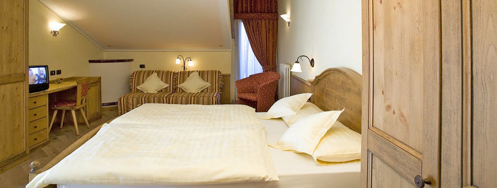 Hotel Ristorante Cassana 리비뇨 외부 사진