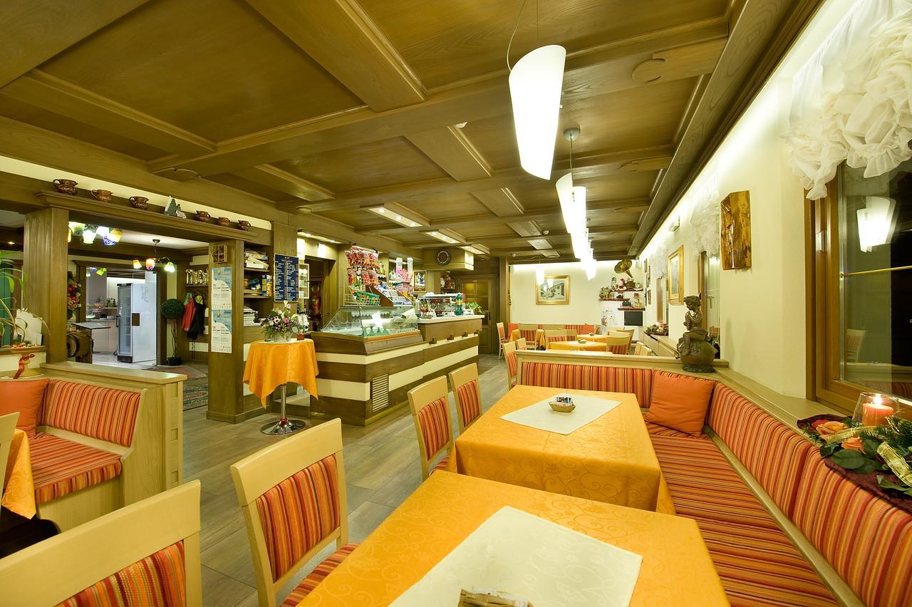 Hotel Ristorante Cassana 리비뇨 외부 사진