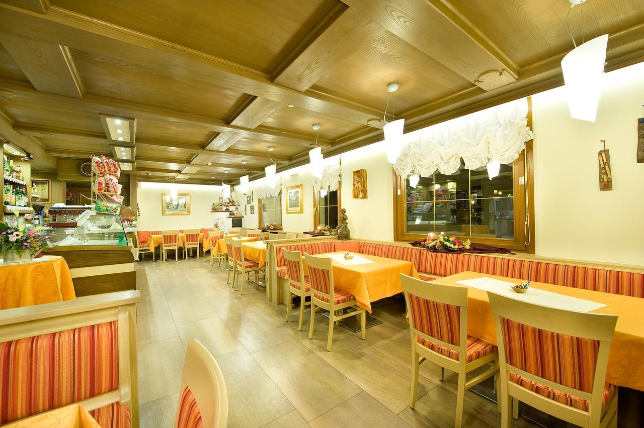 Hotel Ristorante Cassana 리비뇨 외부 사진