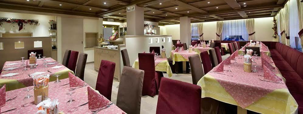 Hotel Ristorante Cassana 리비뇨 외부 사진